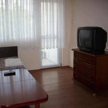 Alarlievi Hotell 2*